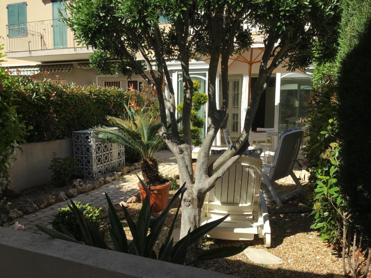 Mistral Gagnant Apartment Frejus Exterior photo